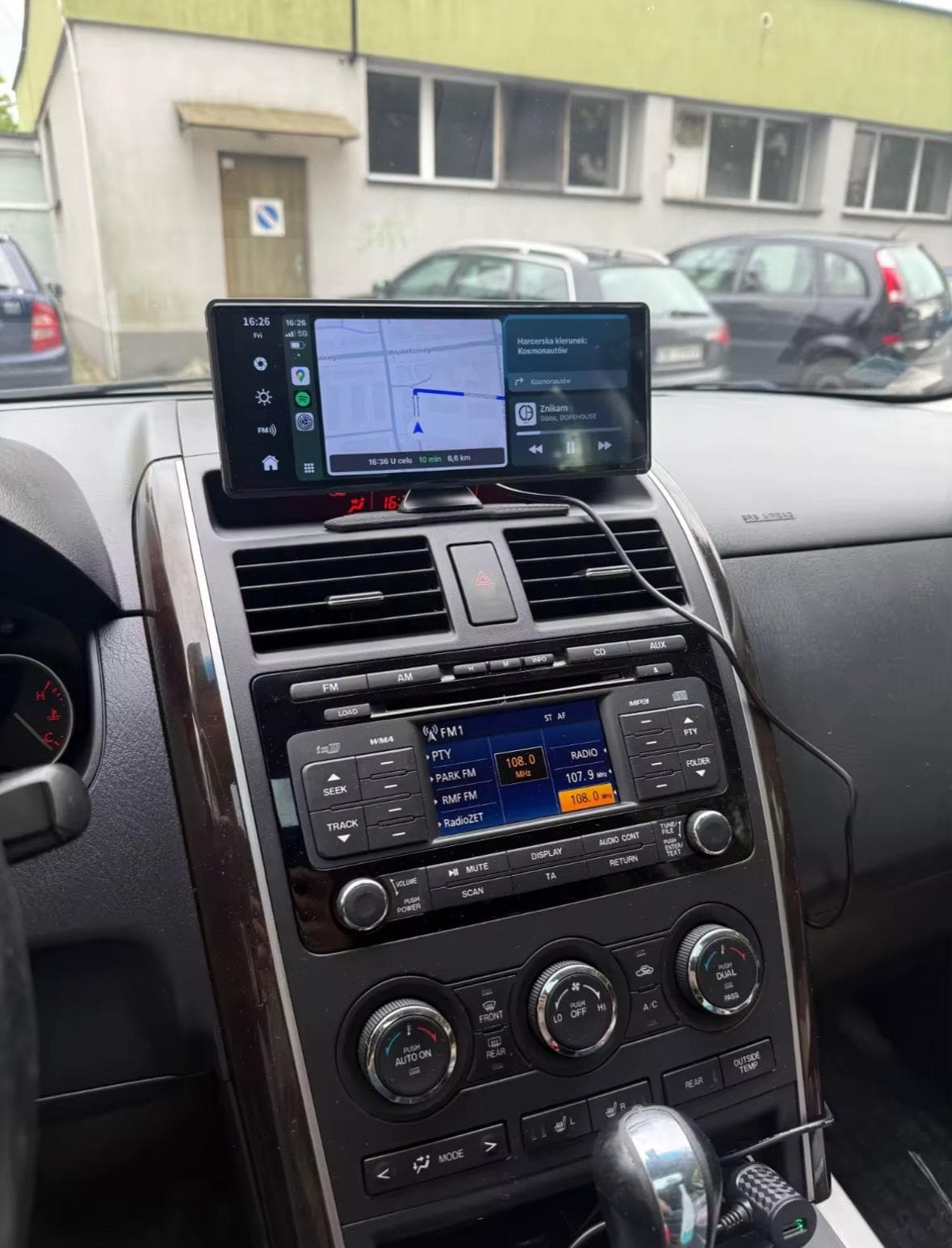 Client utilisant le boîtier CarPlay sans fil – photo 15